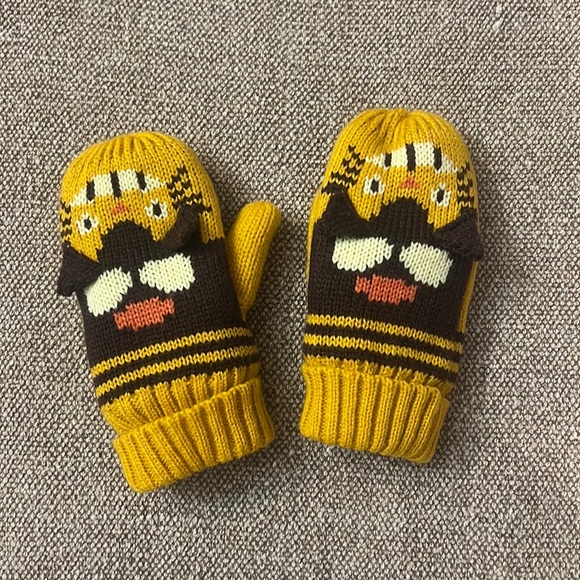 Studio Ghibli Cat Bus Mittens - Picture 3 of 3